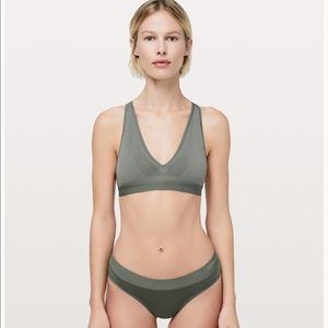 Lululemon A Little Bit Closer Bralette